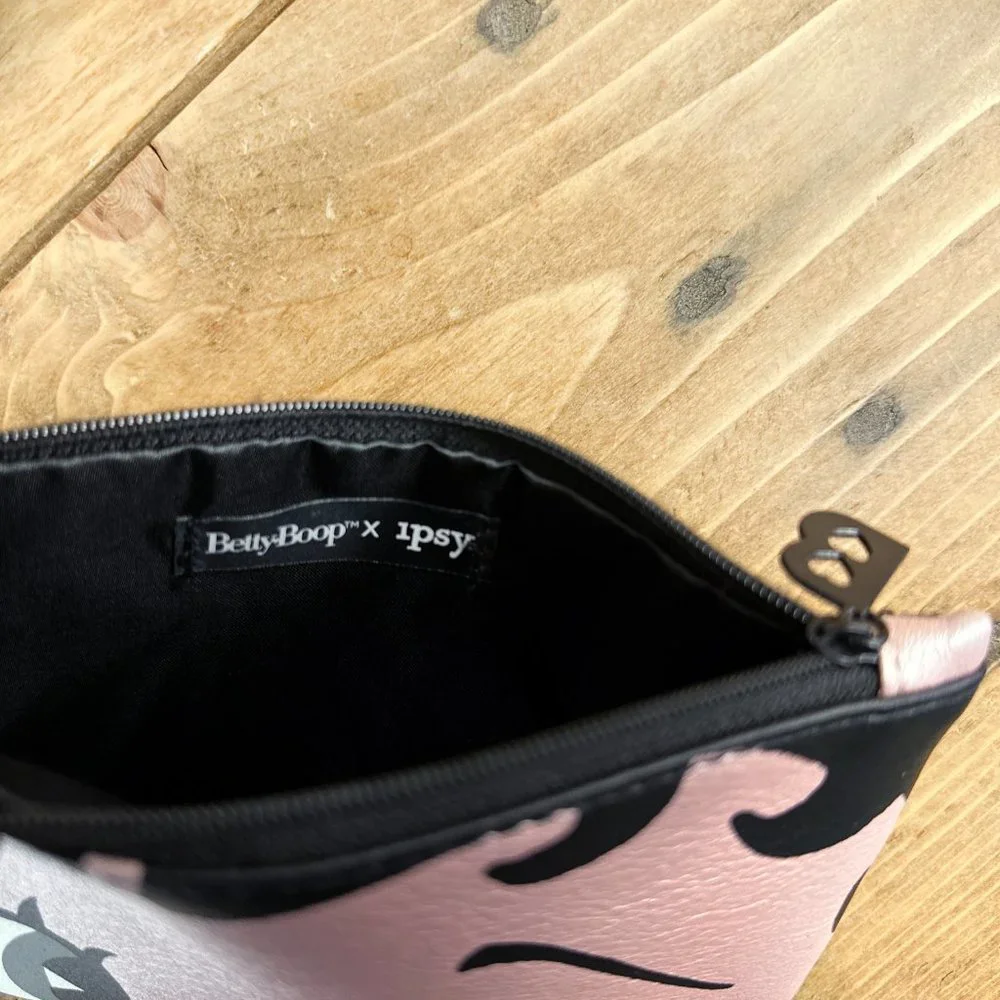 Betty Boop Cosmetic Case Pouch‎ Zippered Sequins Ipsy